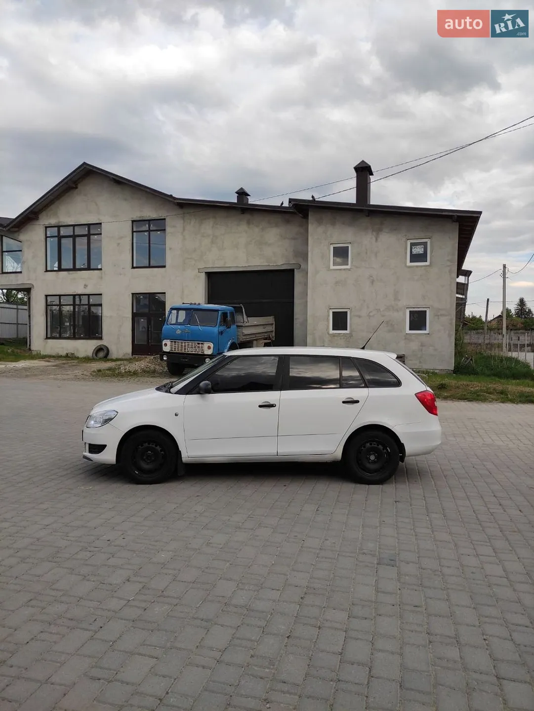 2010 Skoda Fabia - мініатюра 8