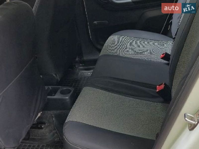 Универсал Skoda Fabia 2011 в Тернополе