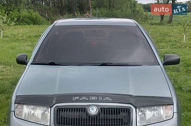 Седан Skoda Fabia 2002 в Сумах