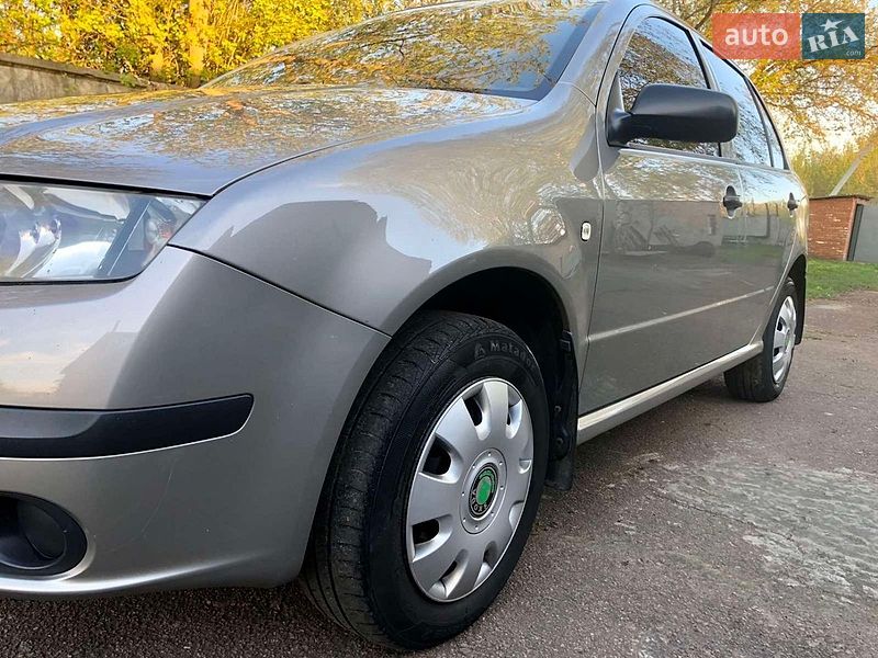 Хэтчбек Skoda Fabia 2007 в Ромнах