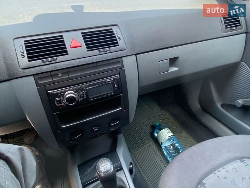 Универсал Skoda Fabia 2001 в Ужгороде