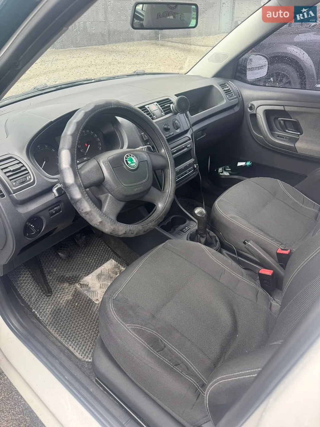 2012 Skoda Fabia - мініатюра 9
