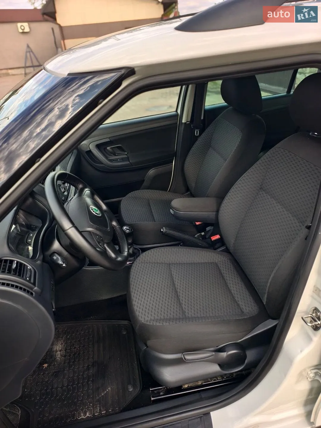 2011 Skoda Fabia - мініатюра 17