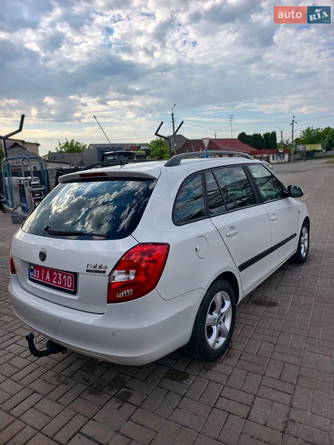 2011 Skoda Fabia - мініатюра 7