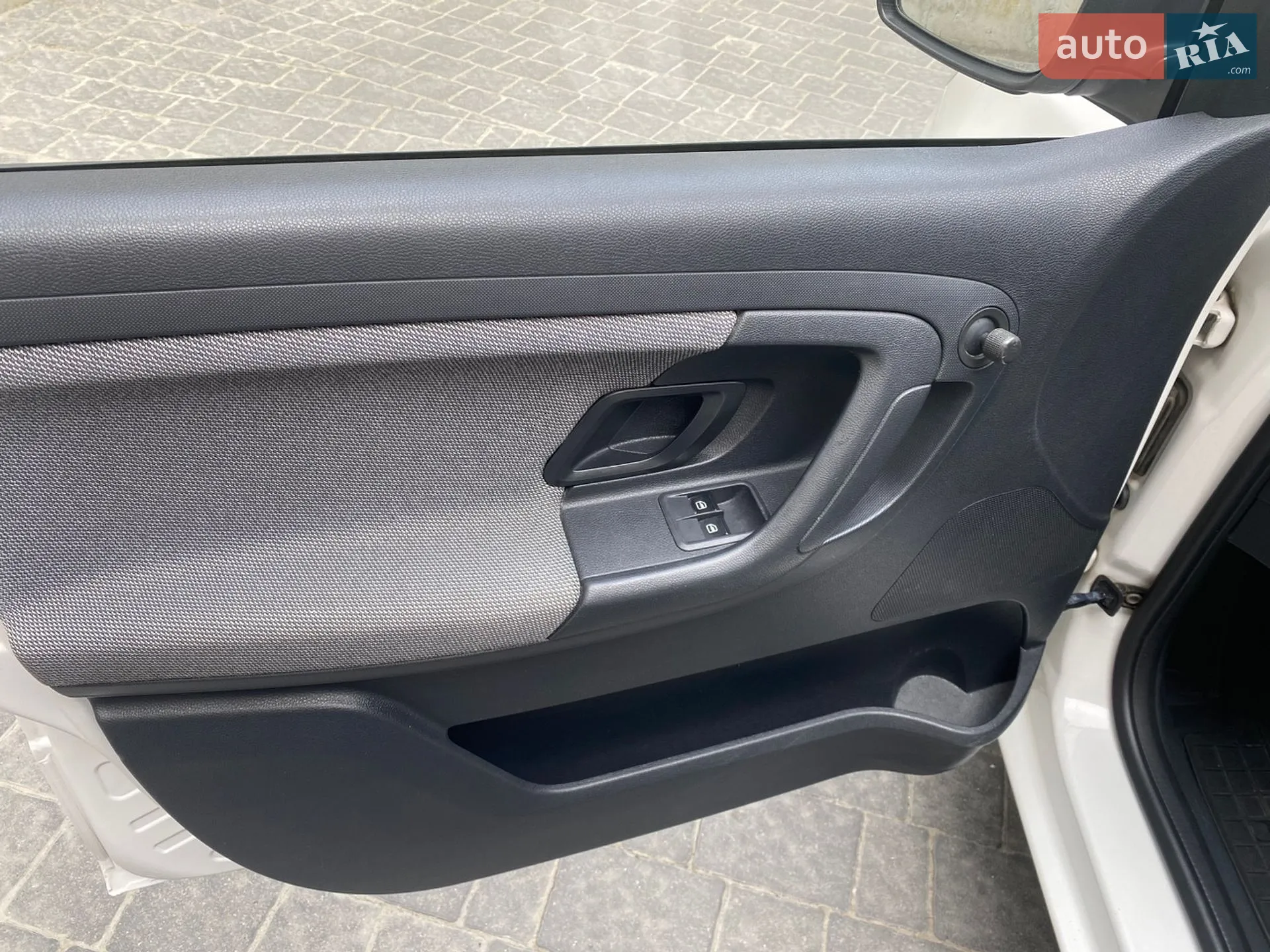2012 Skoda Fabia - мініатюра 8