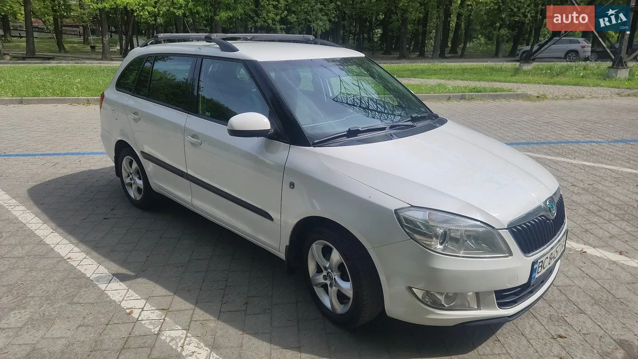 2011 Skoda Fabia - мініатюра 15