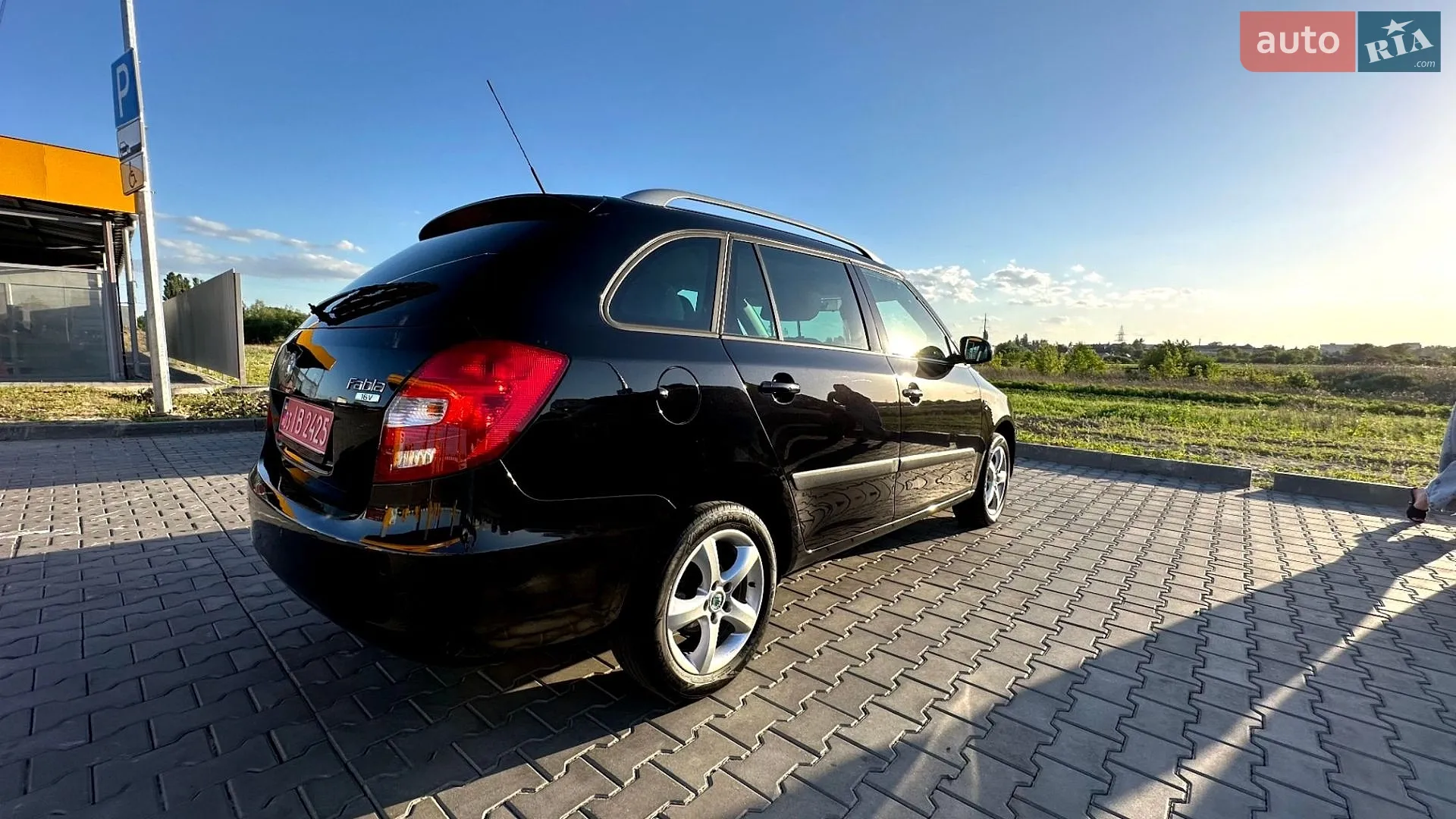 2010 Skoda Fabia - мініатюра 7