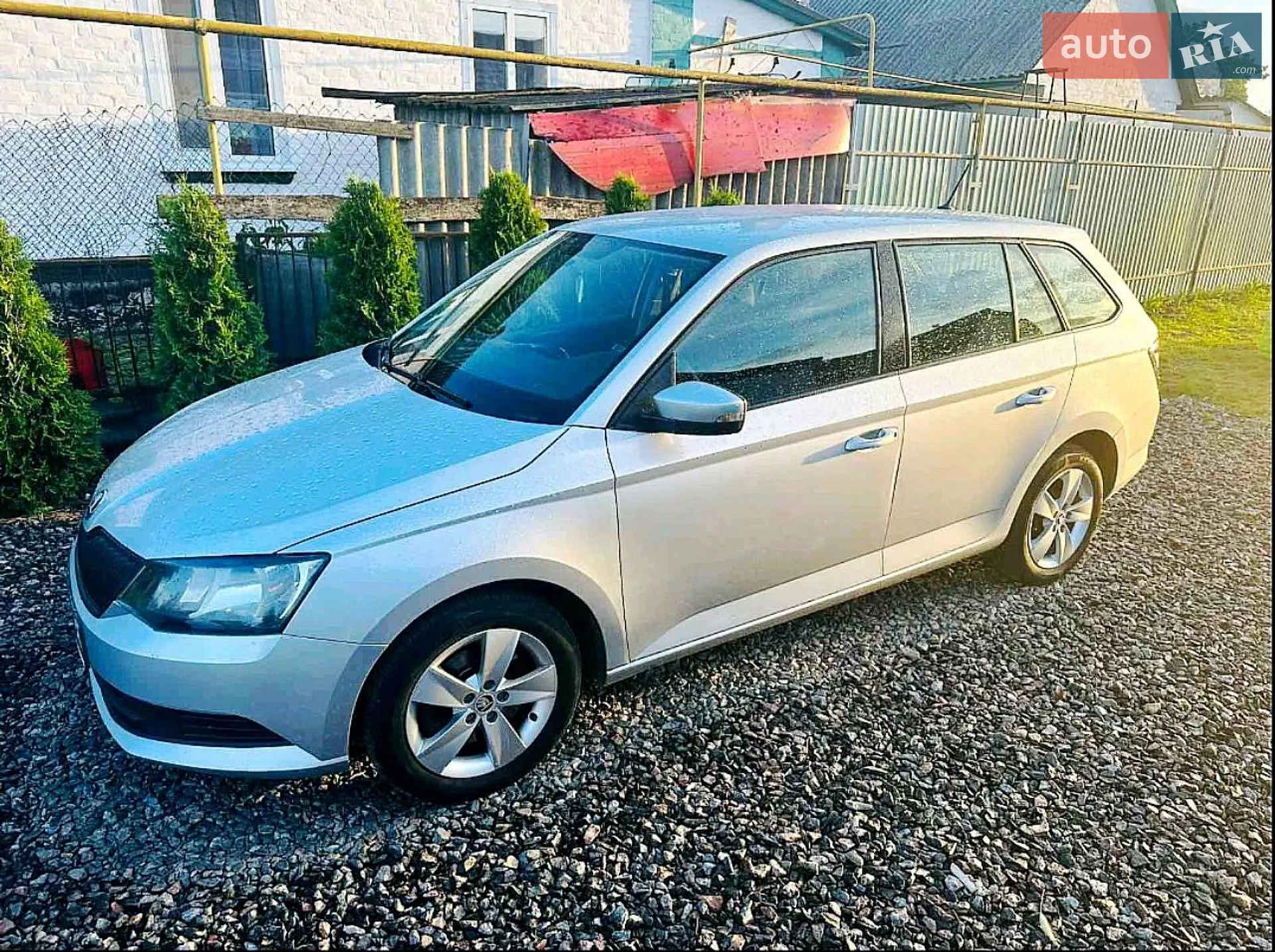 2015 Skoda Fabia - мініатюра 2