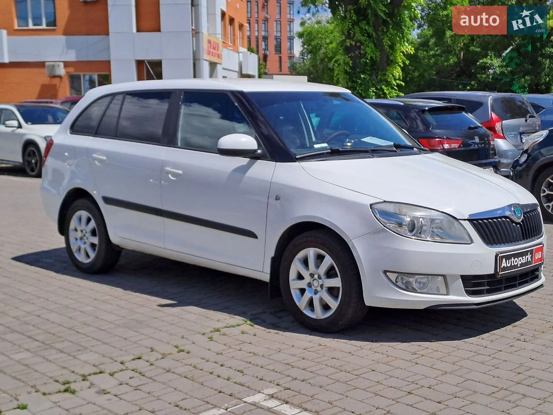 2012 Skoda Fabia - мініатюра 3