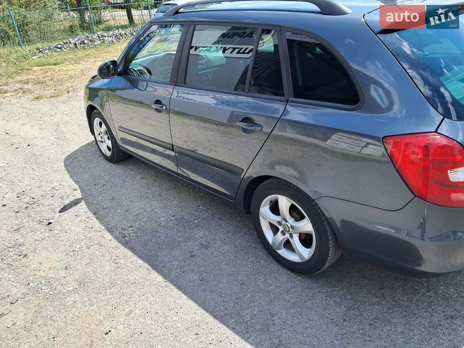2010 Skoda Fabia - мініатюра 12