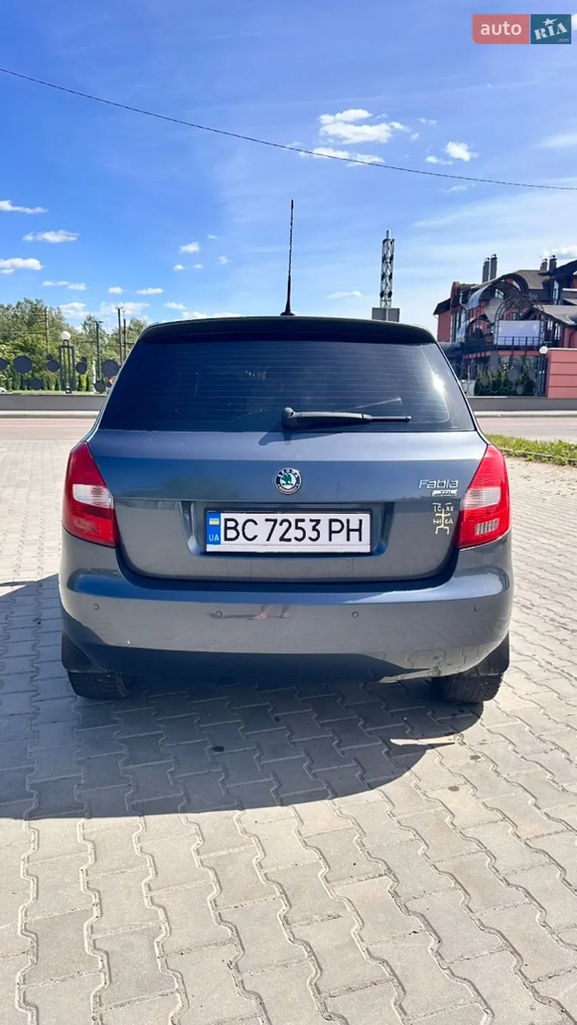 2010 Skoda Fabia - мініатюра 23