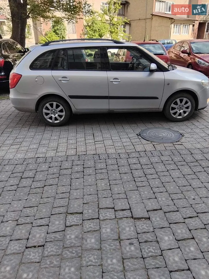 2010 Skoda Fabia - мініатюра 22