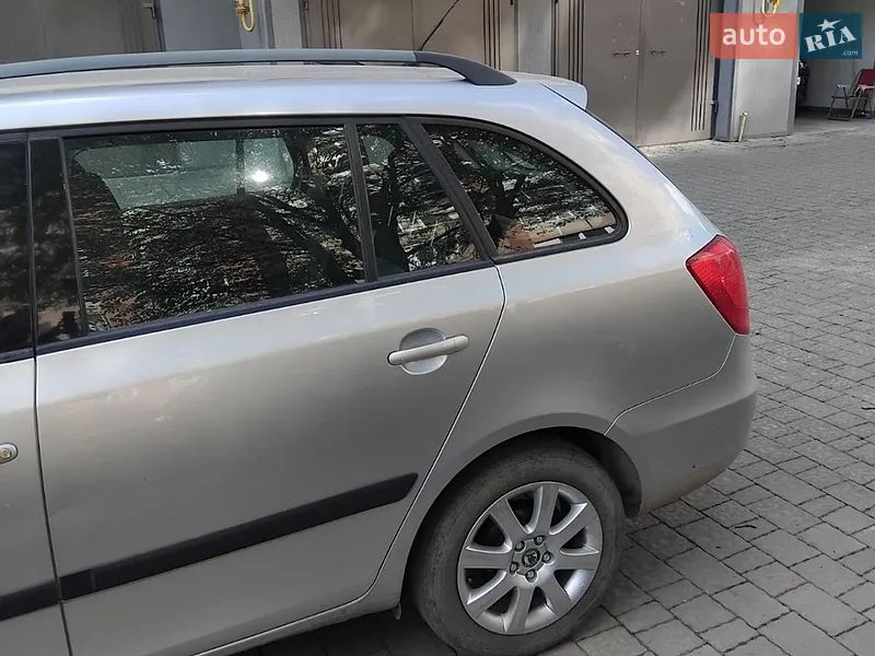 Skoda Fabia 2009 VIN TMBGD65J393168525 фото оголошення 7 з 47