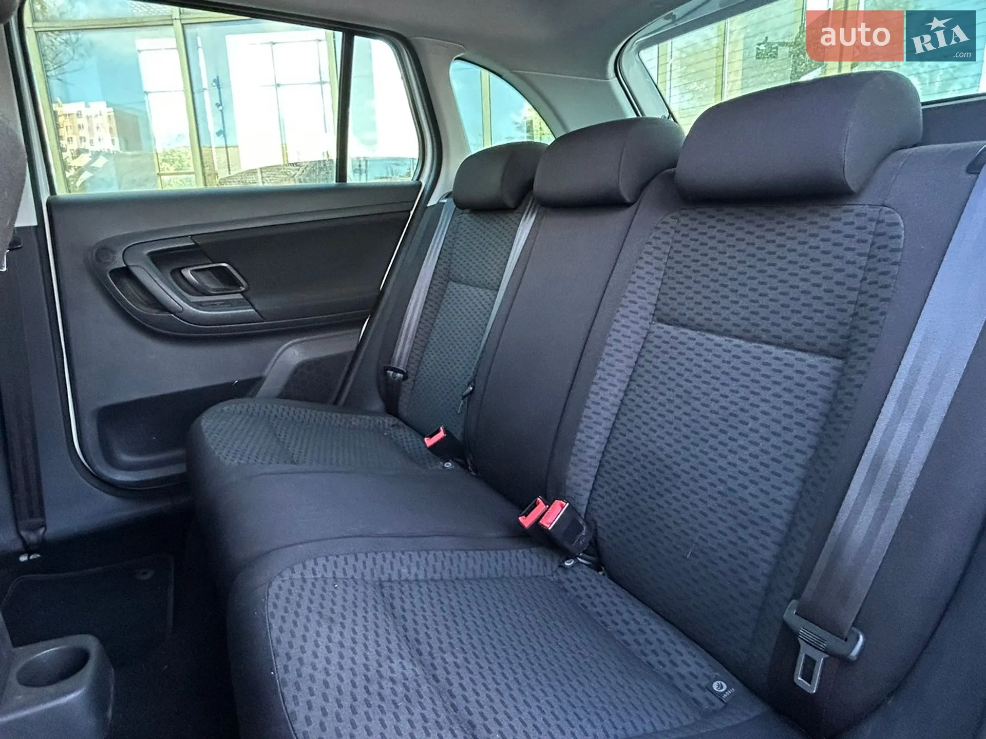2012 Skoda Fabia - мініатюра 9