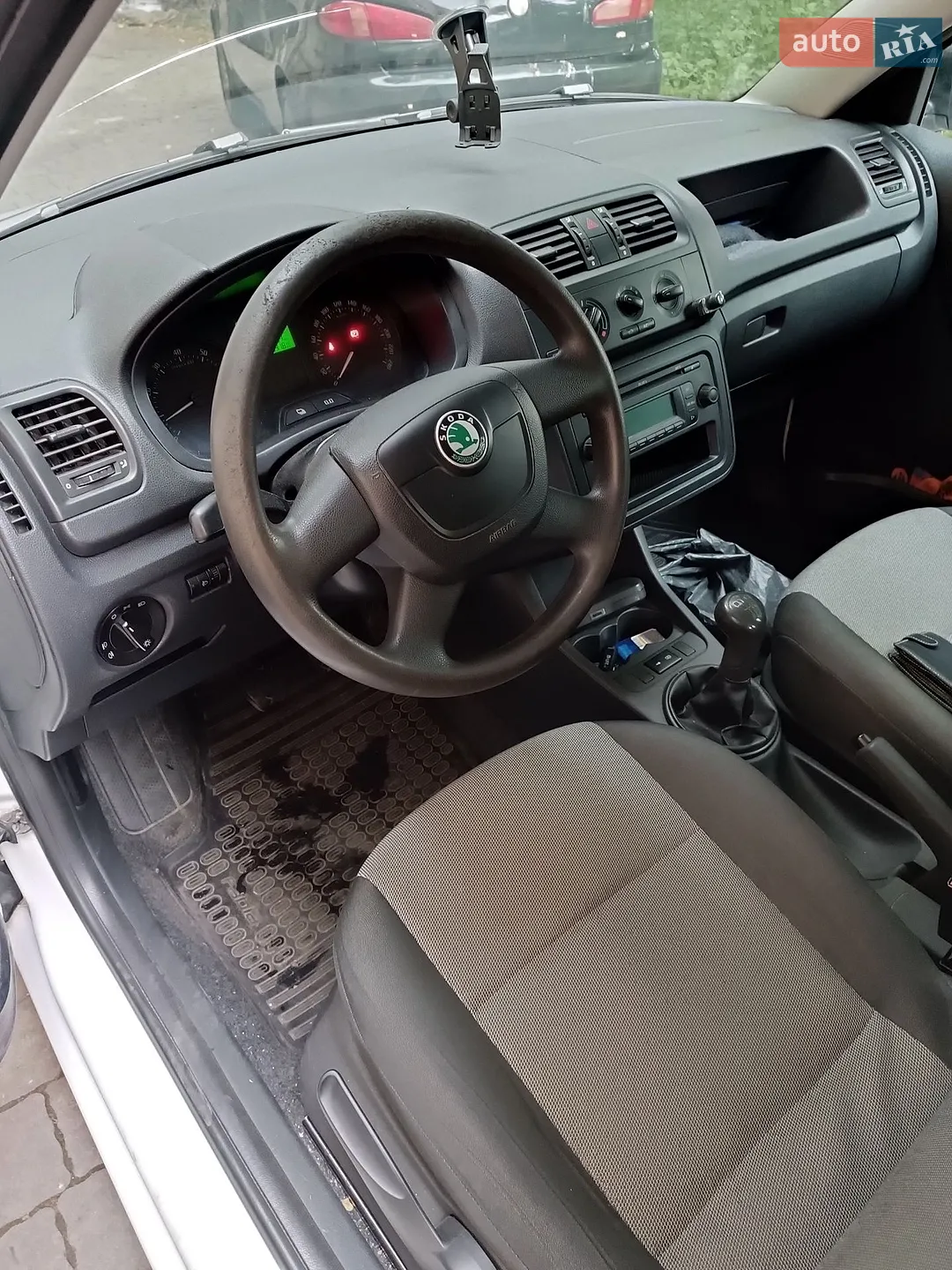 2011 Skoda Fabia - мініатюра 7