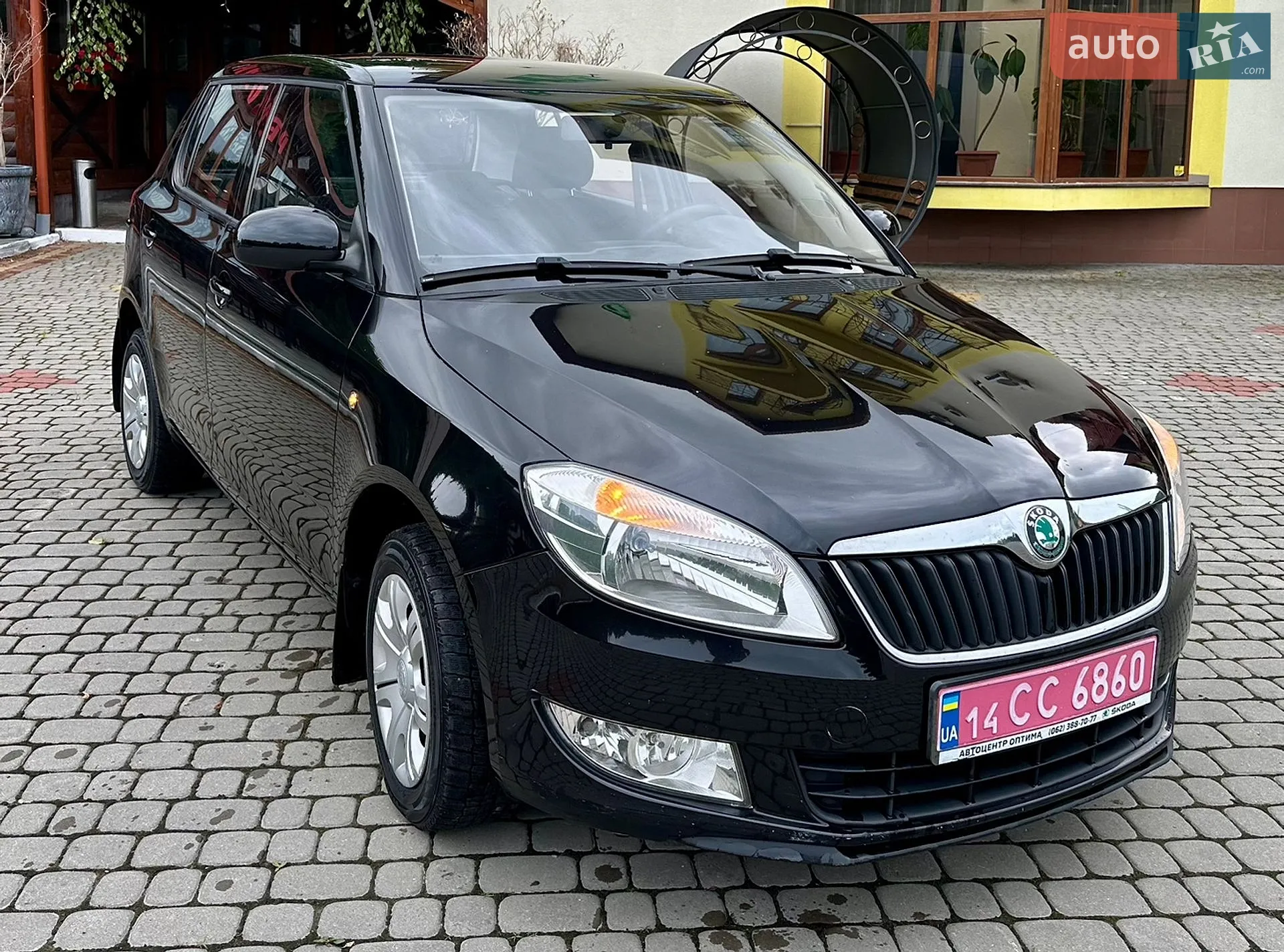 2011 Skoda Fabia - мініатюра 2