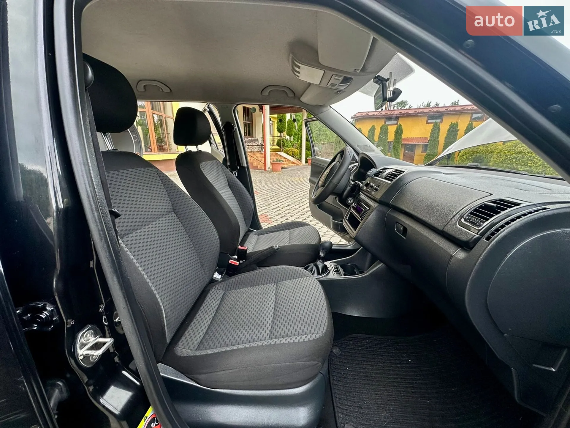 2011 Skoda Fabia - мініатюра 36
