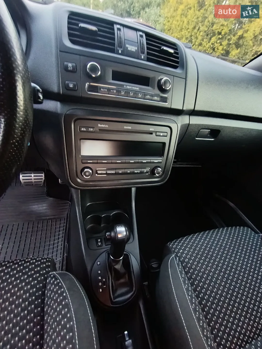 2011 Skoda Fabia - мініатюра 54