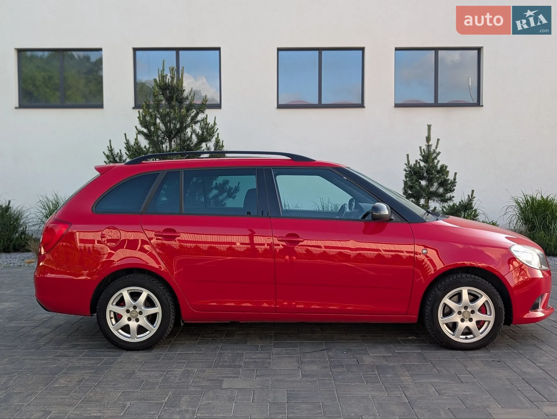 2011 Skoda Fabia - мініатюра 9