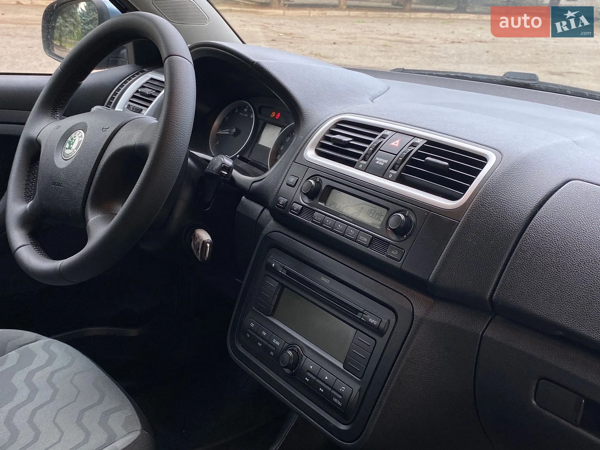 2010 Skoda Fabia - мініатюра 10