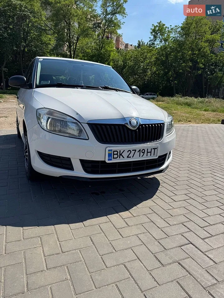 2011 Skoda Fabia - мініатюра 20
