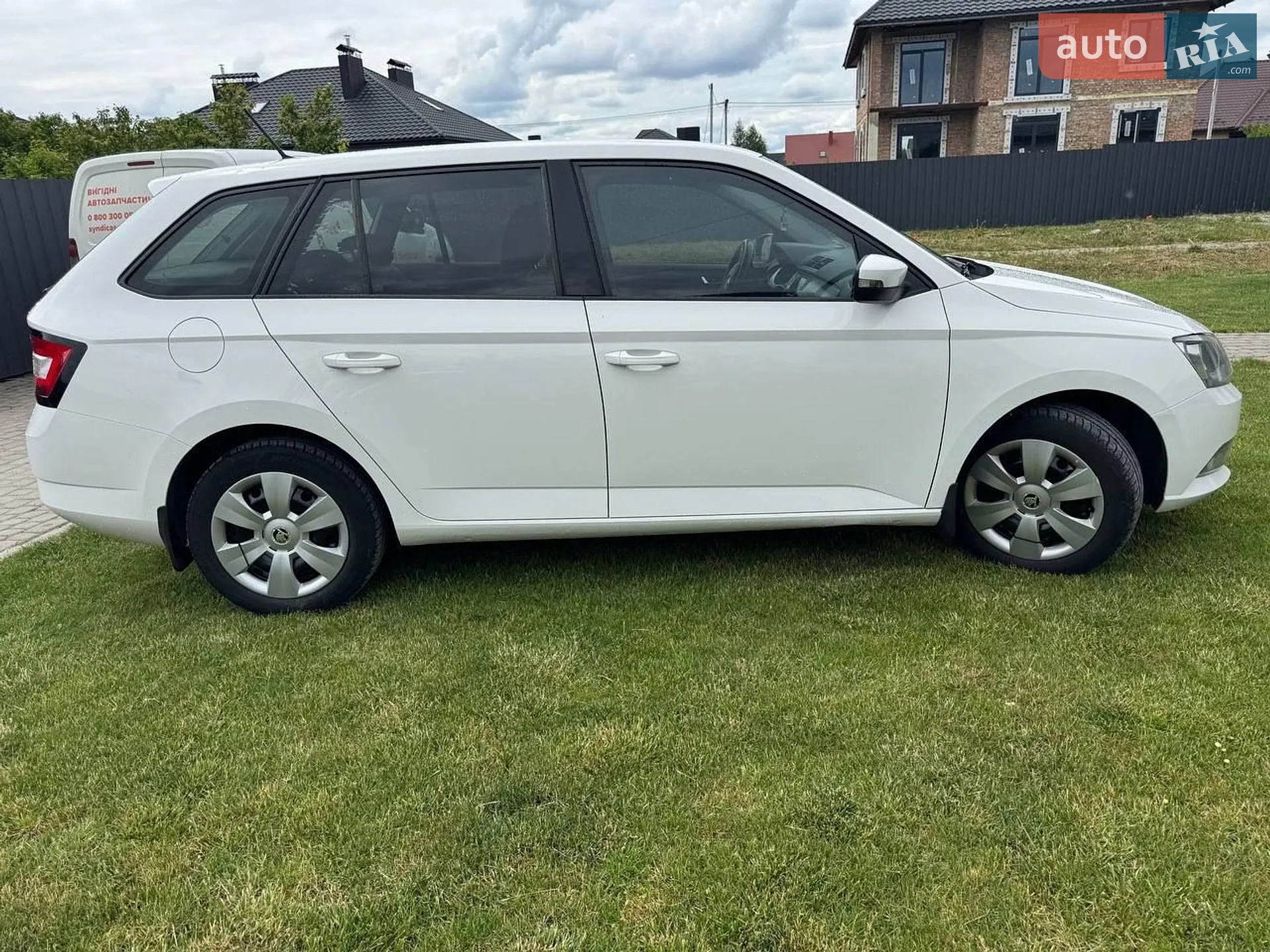 2016 Skoda Fabia - мініатюра 3