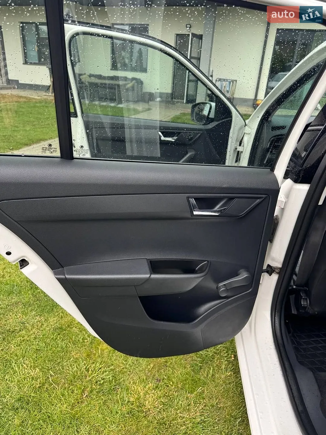 2016 Skoda Fabia - мініатюра 12