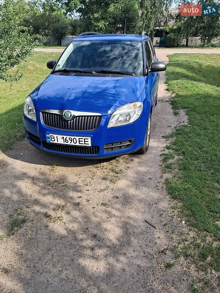2010 Skoda Fabia - мініатюра 23