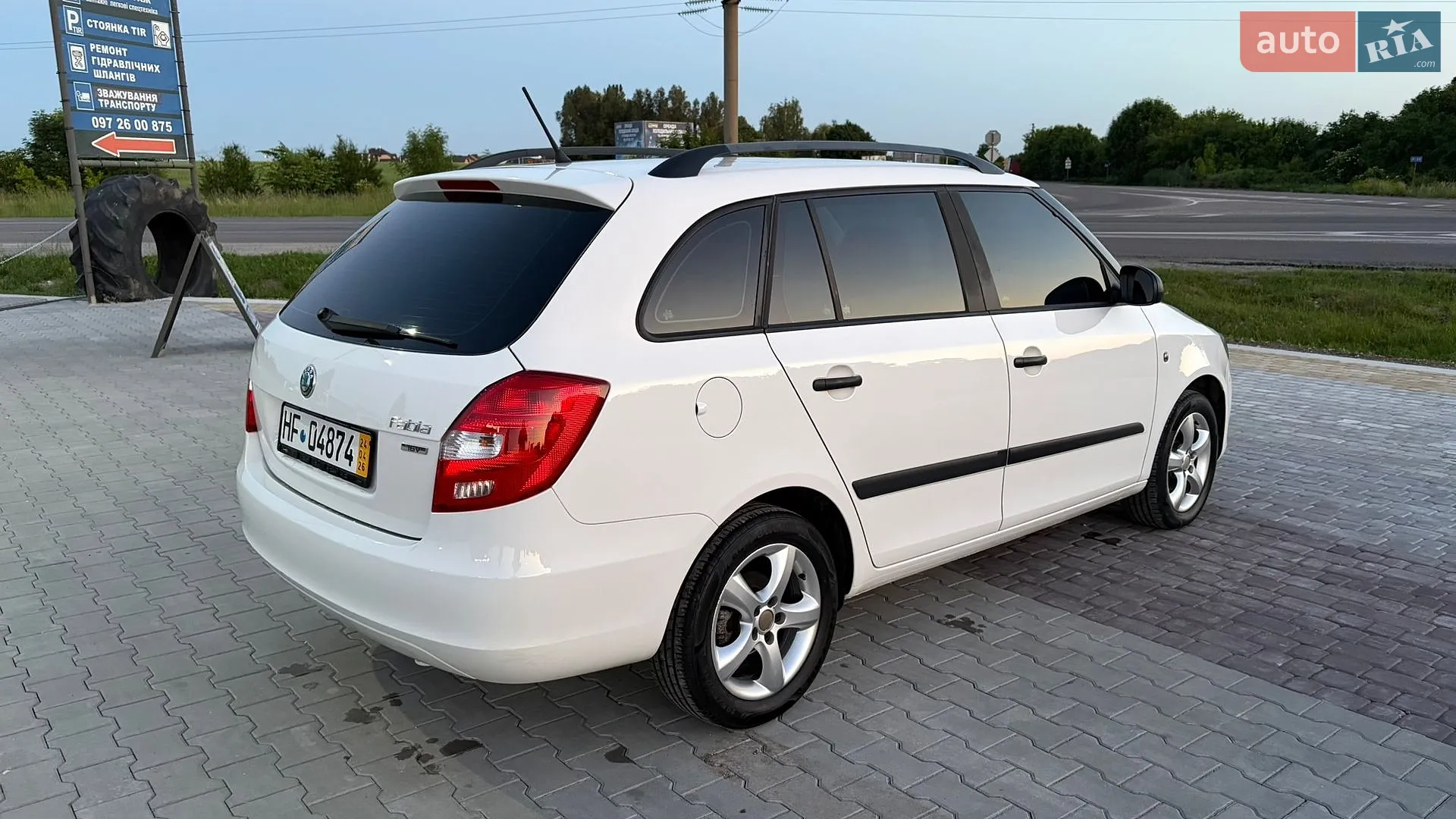 2012 Skoda Fabia - мініатюра 8