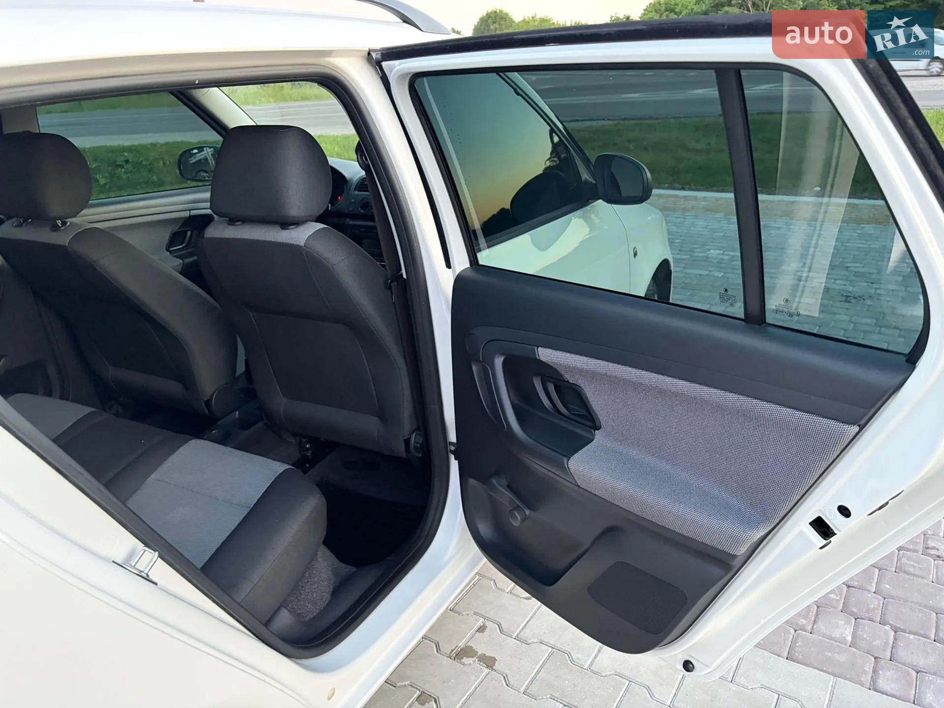 2012 Skoda Fabia - мініатюра 21