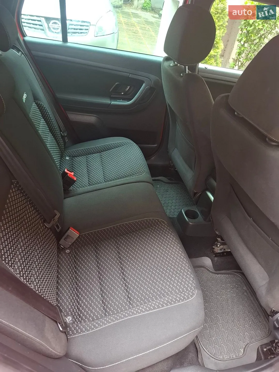 2011 Skoda Fabia - мініатюра 41