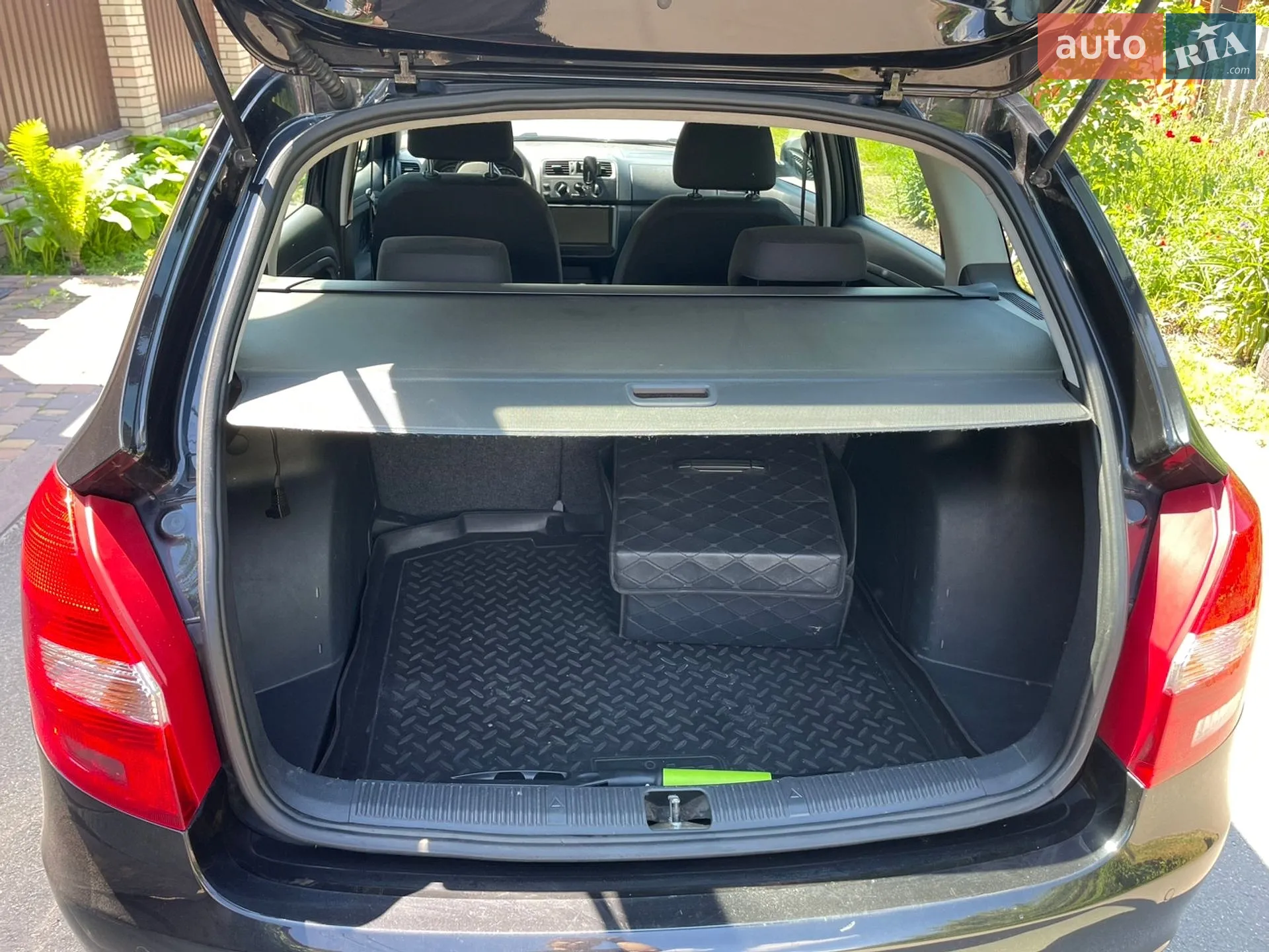 2014 Skoda Fabia - мініатюра 10