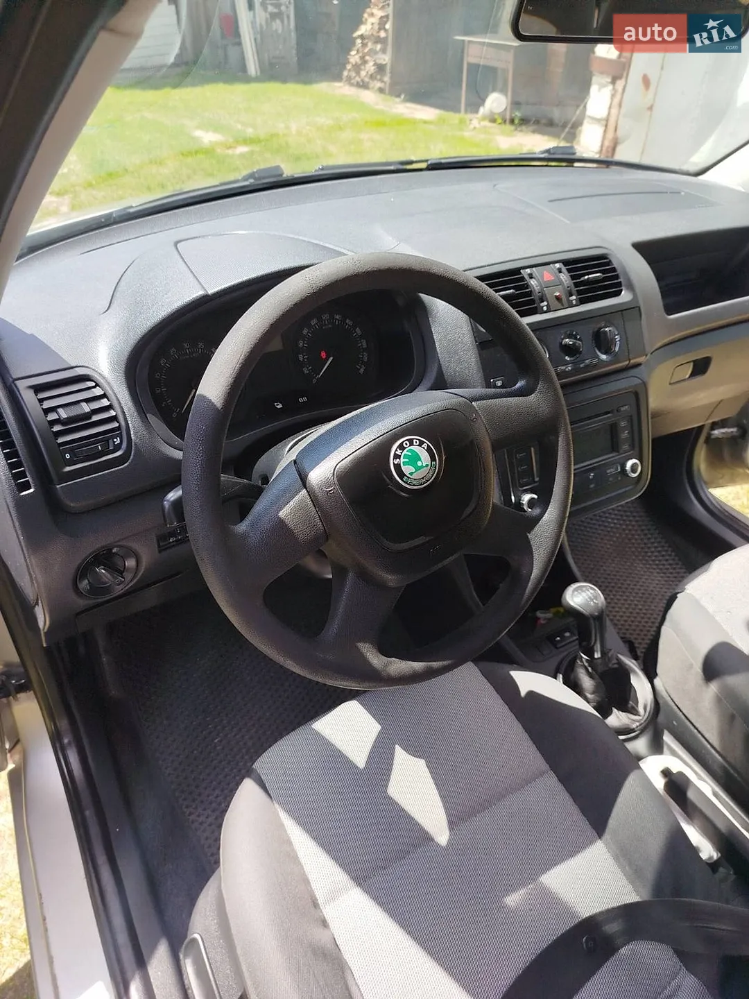 2010 Skoda Fabia - мініатюра 16