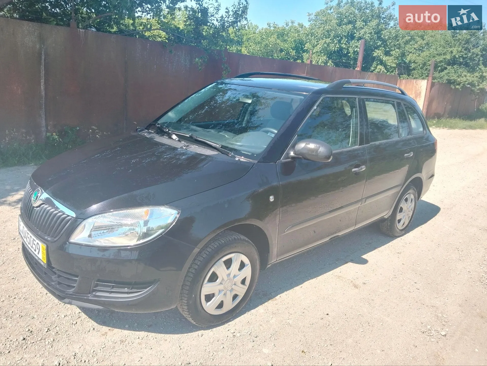2011 Skoda Fabia - мініатюра 2