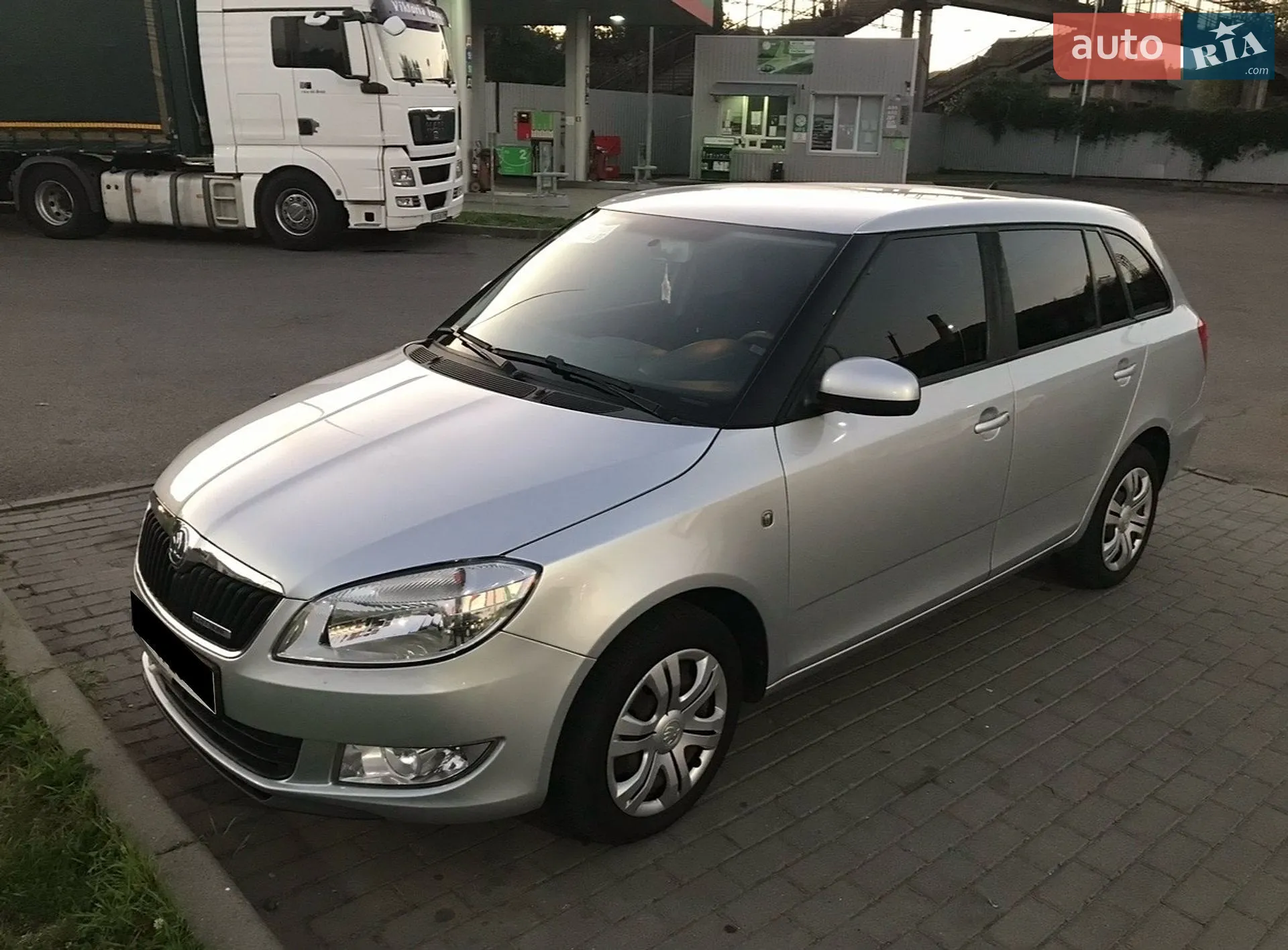 2014 Skoda Fabia - мініатюра 2