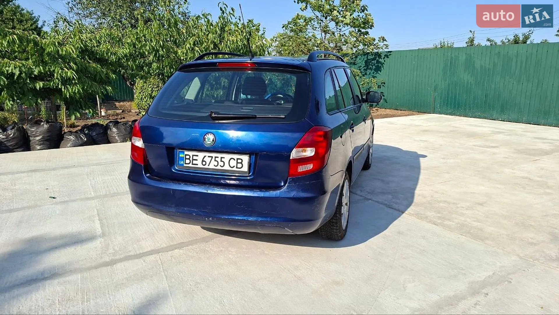 2011 Skoda Fabia - мініатюра 2