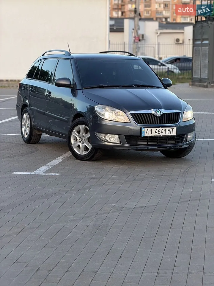 2010 Skoda Fabia - мініатюра 12