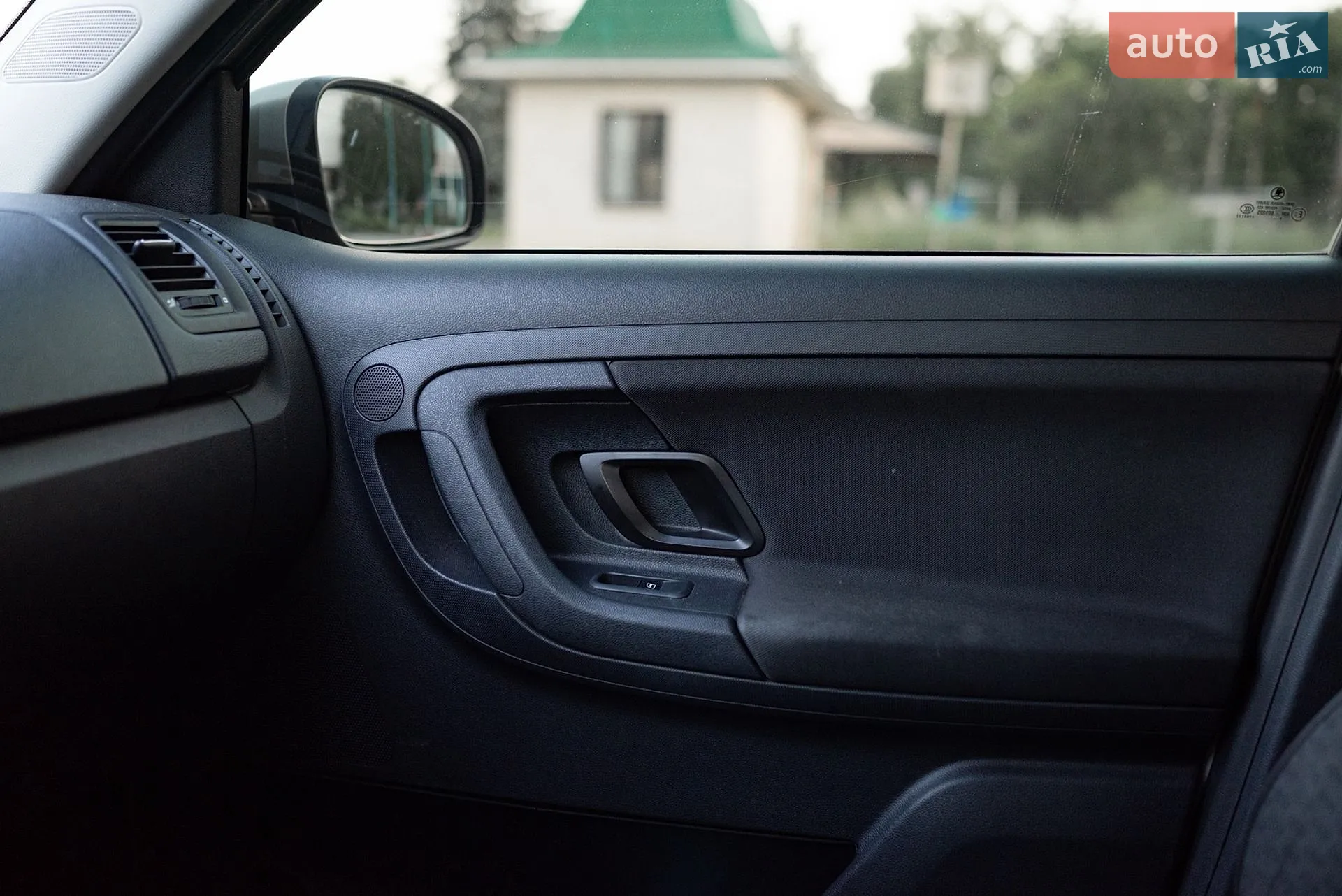 2010 Skoda Fabia - мініатюра 17