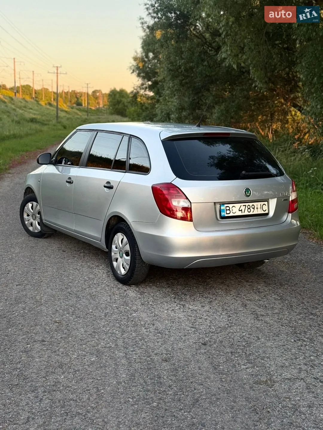 2011 Skoda Fabia - мініатюра 3