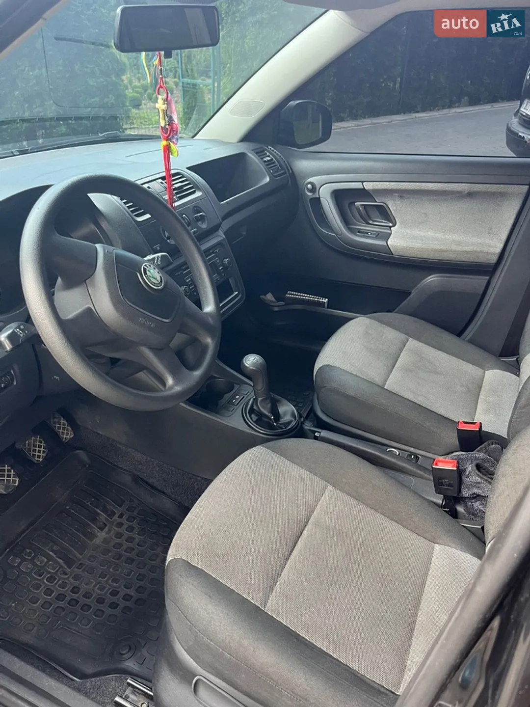 2011 Skoda Fabia - мініатюра 7