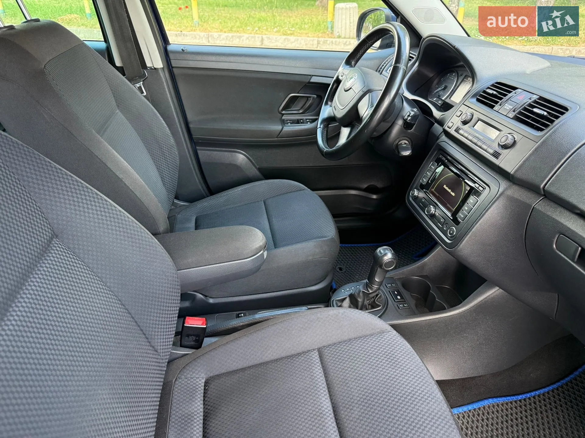 2011 Skoda Fabia - мініатюра 12