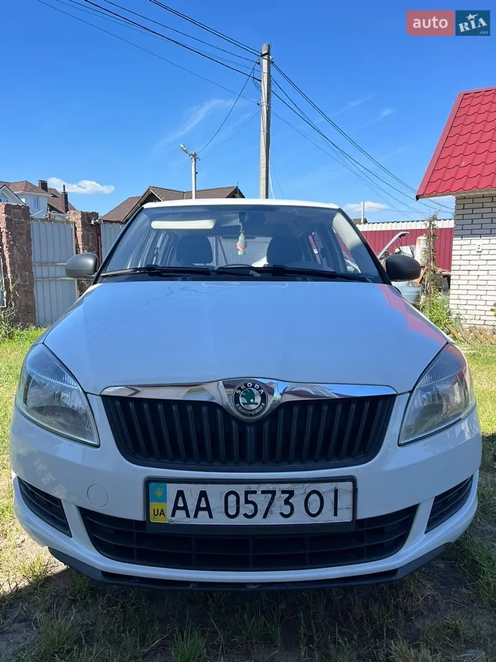 2011 Skoda Fabia - мініатюра 18