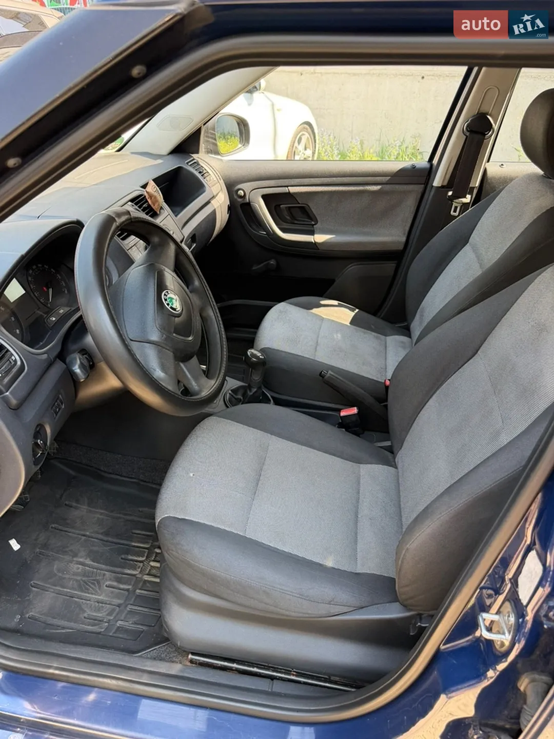 2011 Skoda Fabia - мініатюра 6
