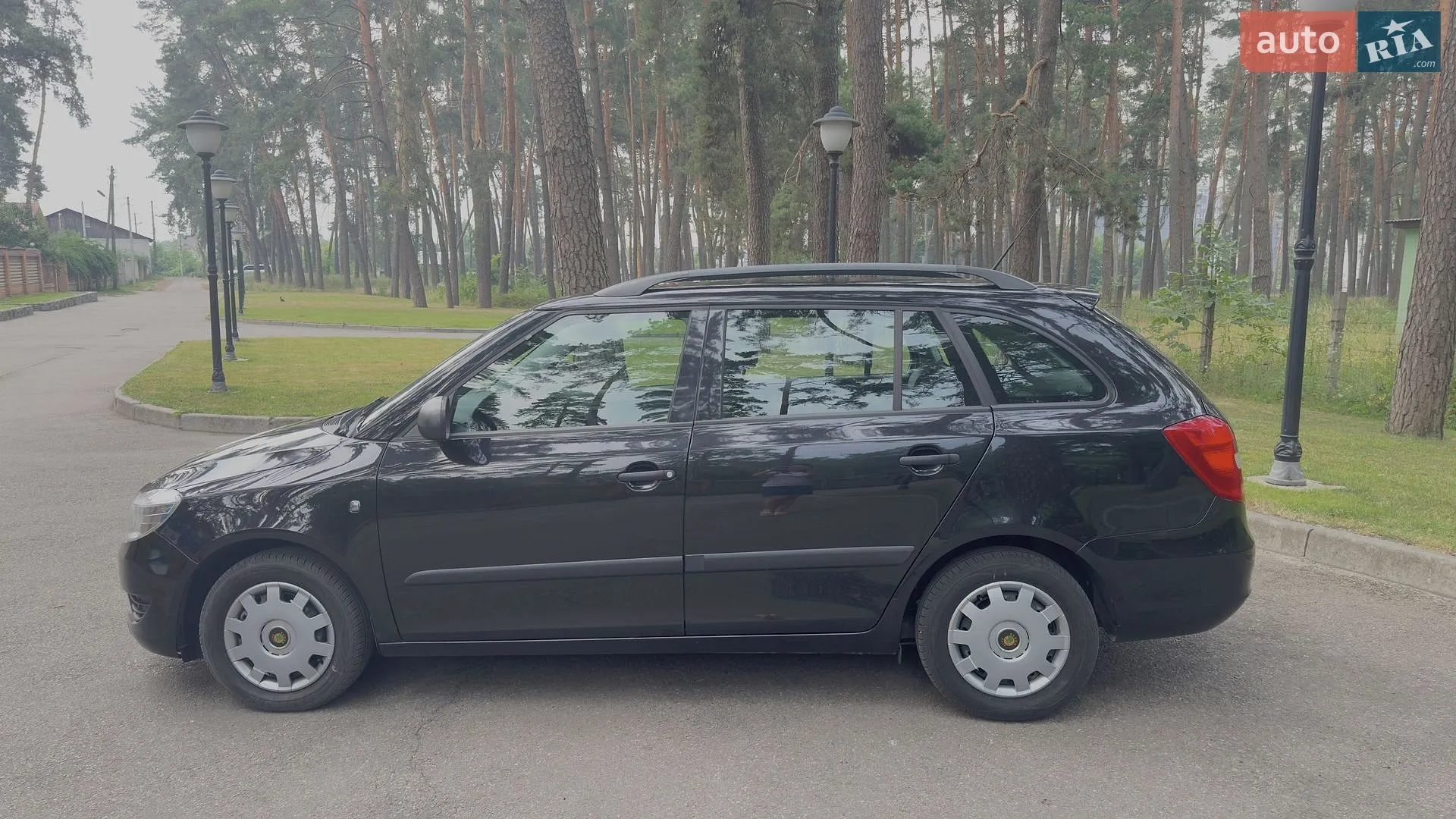 2011 Skoda Fabia - мініатюра 3