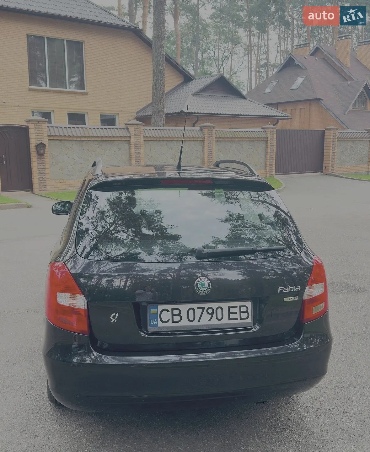 2011 Skoda Fabia - мініатюра 4