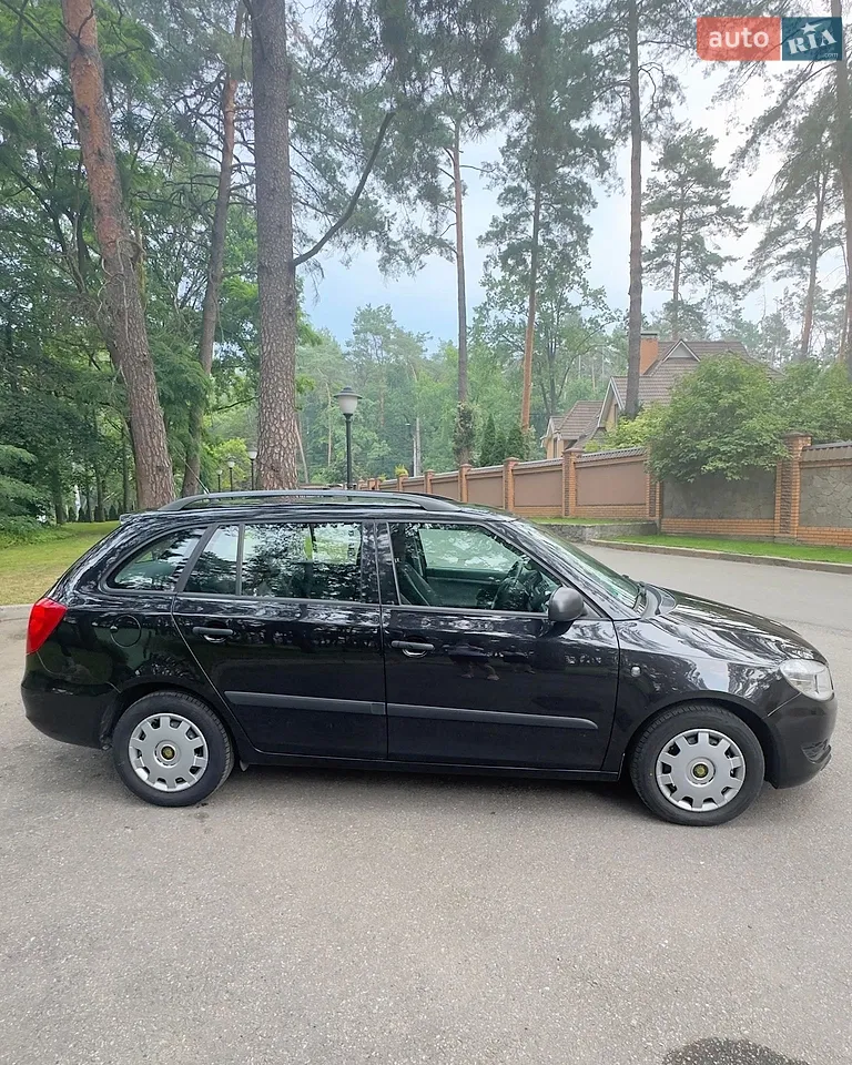 2010 Skoda Fabia - мініатюра 20