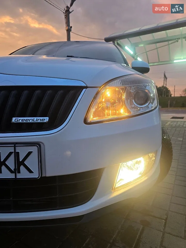 2012 Skoda Fabia - мініатюра 27