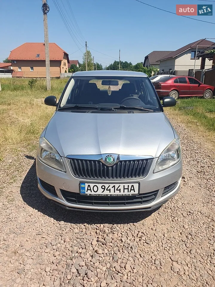 2010 Skoda Fabia - мініатюра 9