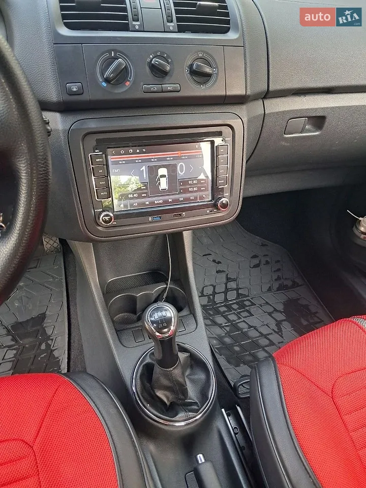 2011 Skoda Fabia - мініатюра 14