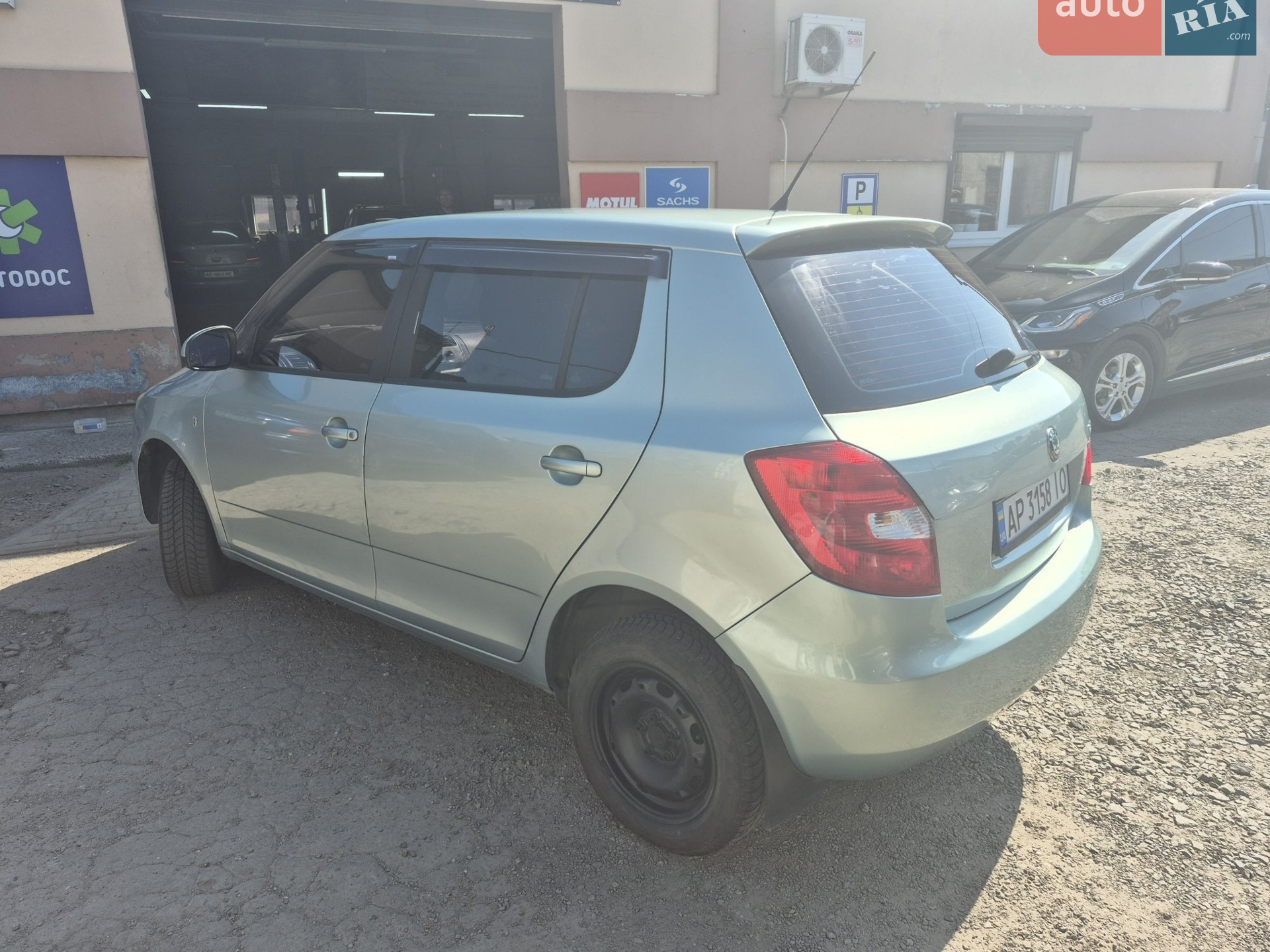 2011 Skoda Fabia - мініатюра 3